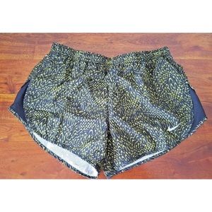 Nike women’s dri-fit tempo 3” running shorts